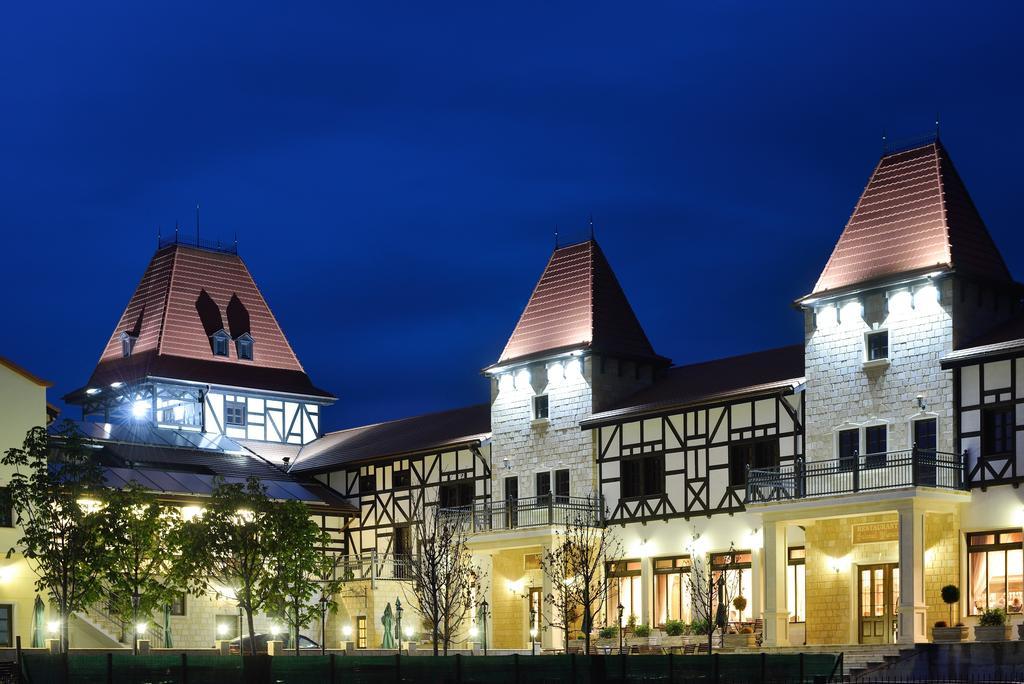 Hotel Castel Royal Mosnita Noua Dış mekan fotoğraf