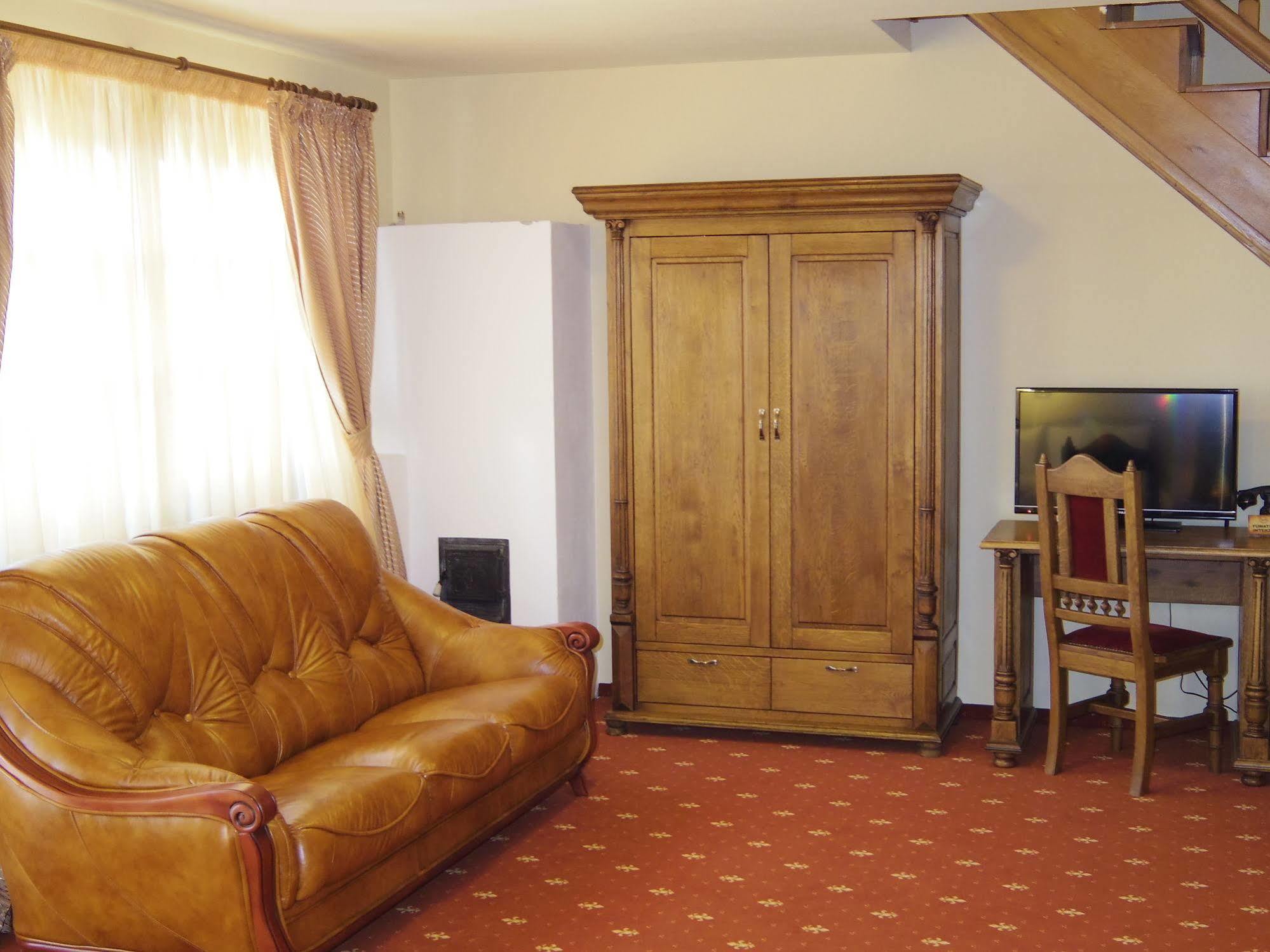 Hotel Castel Royal Mosnita Noua Dış mekan fotoğraf