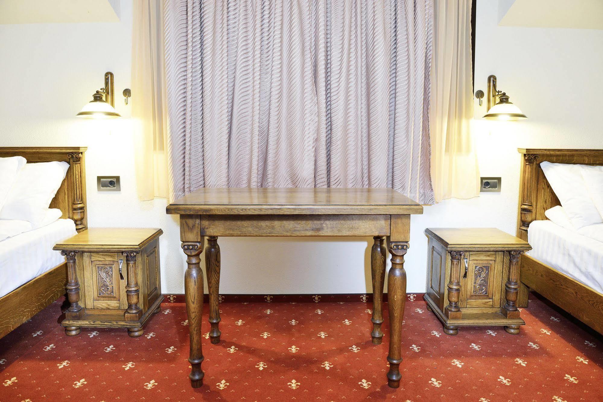Hotel Castel Royal Mosnita Noua Dış mekan fotoğraf